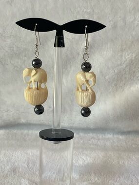 Amazing vintage drop earrings, elephant, hematite, silver